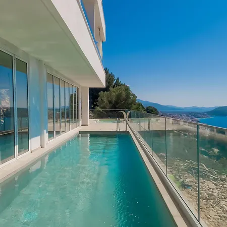 Sunset Shoreline - Sea View - Free Private Parking - Pool Hotel 4*