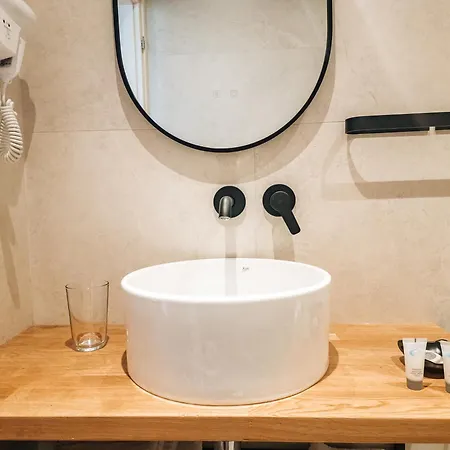 Ξενοδοχείο Sunset Shoreline - Sea View - Free Private Parking - Pool Σαράντα