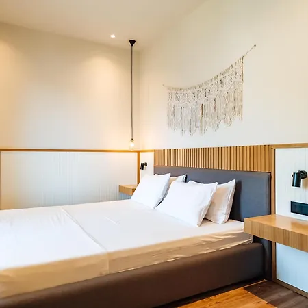 Ξενοδοχείο Sunset Shoreline - Sea View - Free Private Parking - Pool 4*