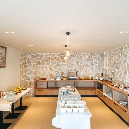 Ξενοδοχείο Sunset Shoreline - Sea View - Free Private Parking - Pool