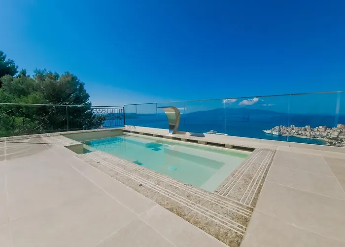 Sunset Shoreline - Sea View - Free Private Parking - Pool Hotel Sarandë