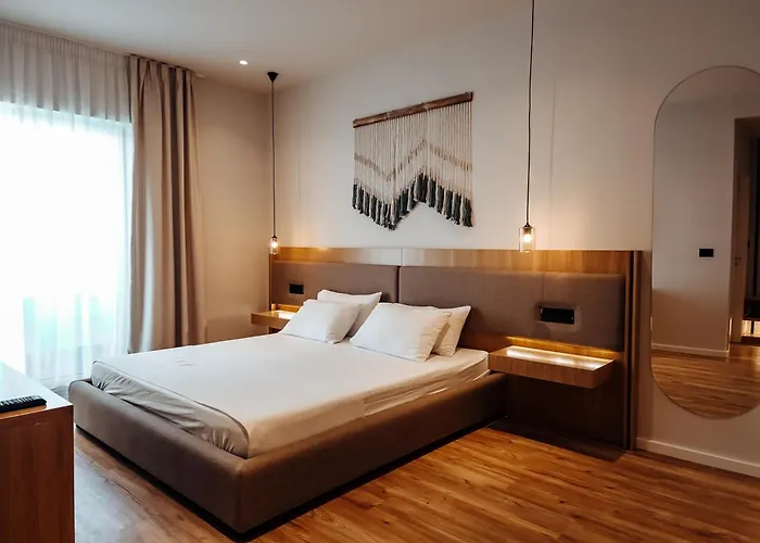 Sunset Shoreline - Sea View - Free Private Parking - Pool Отель 4*