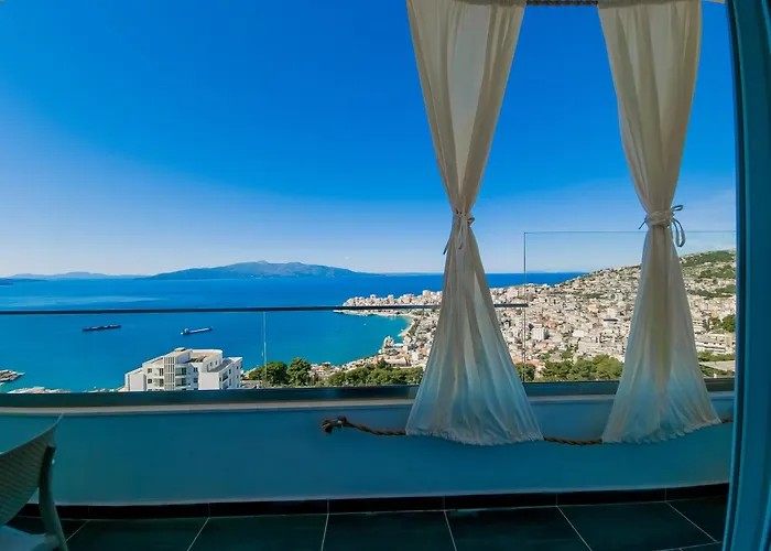Отель Sunset Shoreline - Sea View - Free Private Parking - Pool 4*