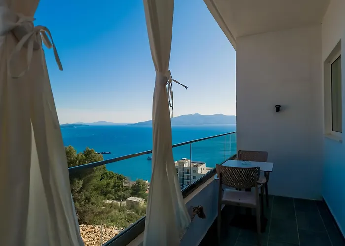 Sunset Shoreline - Sea View - Free Private Parking - Pool 4* Sarandë