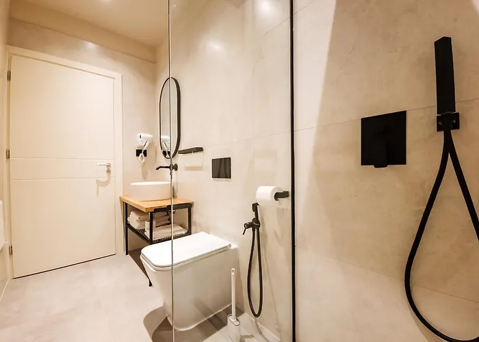 Sunset Shoreline - Sea View - Free Private Parking - Pool