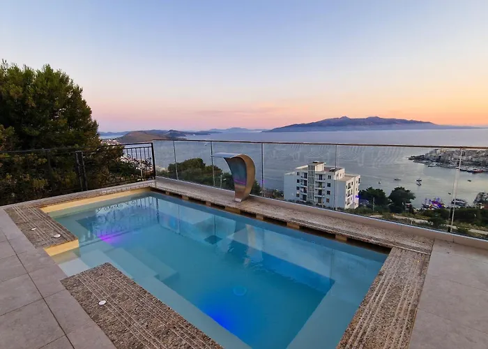 Отель Sunset Shoreline - Sea View - Free Private Parking - Pool