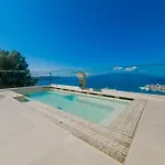 Sunset Shoreline - Sea View - Free Private Parking - Pool Отель Саранда