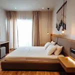 Отель Sunset Shoreline - Sea View - Free Private Parking - Pool Саранда