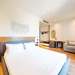 Sunset Shoreline - Sea View - Free Private Parking - Pool Отель 4*
