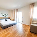 Sunset Shoreline - Sea View - Free Private Parking - Pool