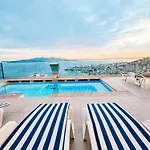 Sunset Shoreline - Sea View - Free Private Parking - Pool Отель