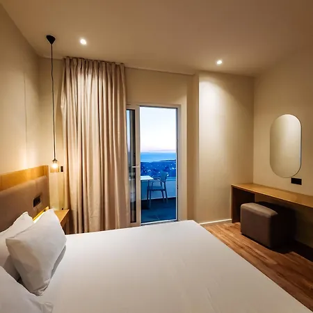 Sunset Shoreline - Sea View - Free Private Parking - Pool Hotel Sarande