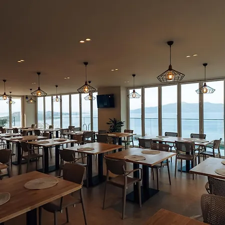 Sunset Shoreline - Sea View - Free Private Parking - Pool Sarande