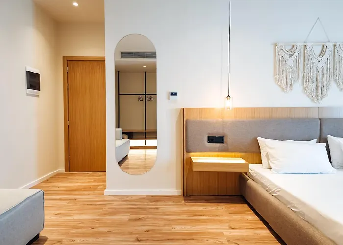 Sunset Shoreline - Sea View - Free Private Parking - Pool 4*