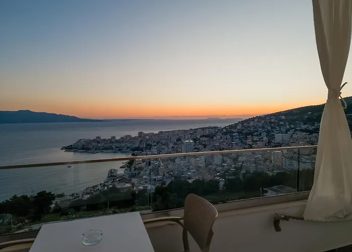 Sunset Shoreline - Sea View - Free Private Parking - Pool 4* Sarandë