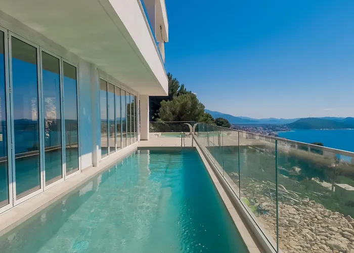 Sunset Shoreline - Sea View - Free Private Parking - Pool Hotel 4*