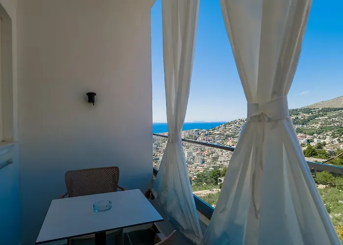 Hotel Sunset Shoreline - Sea View - Free Private Parking - Pool Sarandë